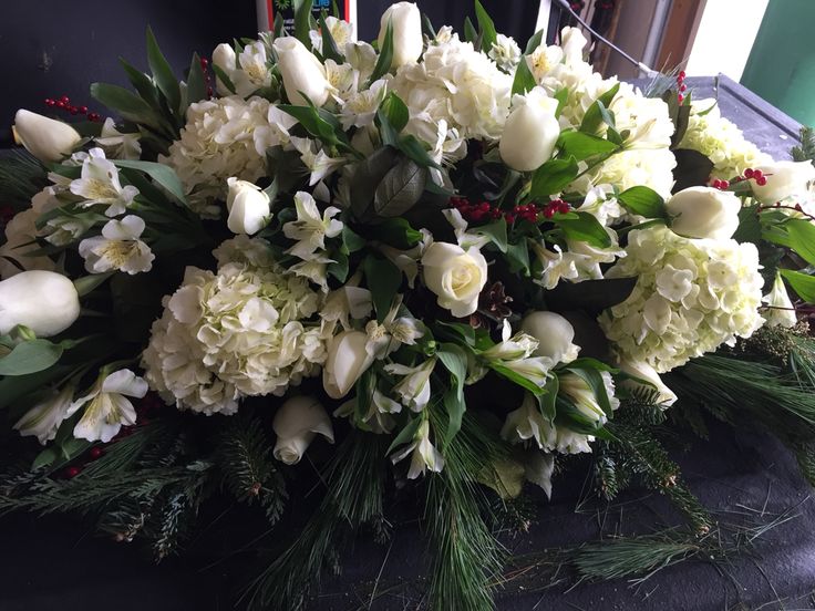 What Are The Best Flowers To Send For Condolences?